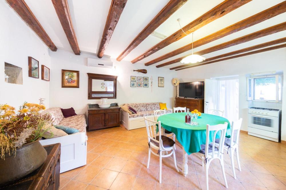 Holiday Home Burba Комижа Экстерьер фото